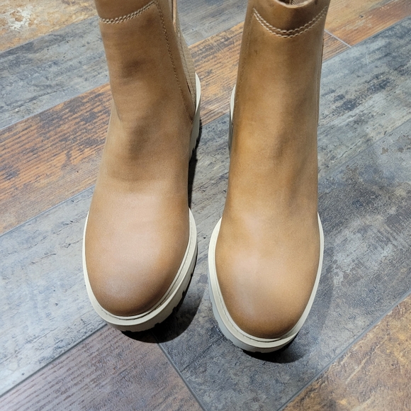 a.n.a Womens Decoy Wedge Heel Booties Cognac Brown Size 7 NWOB - Picture 9 of 9